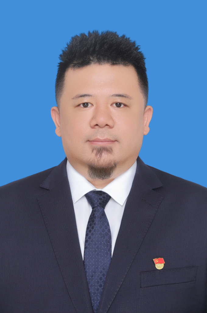 次旦多杰（黨委委員、副總經(jīng)理兼總工程師）